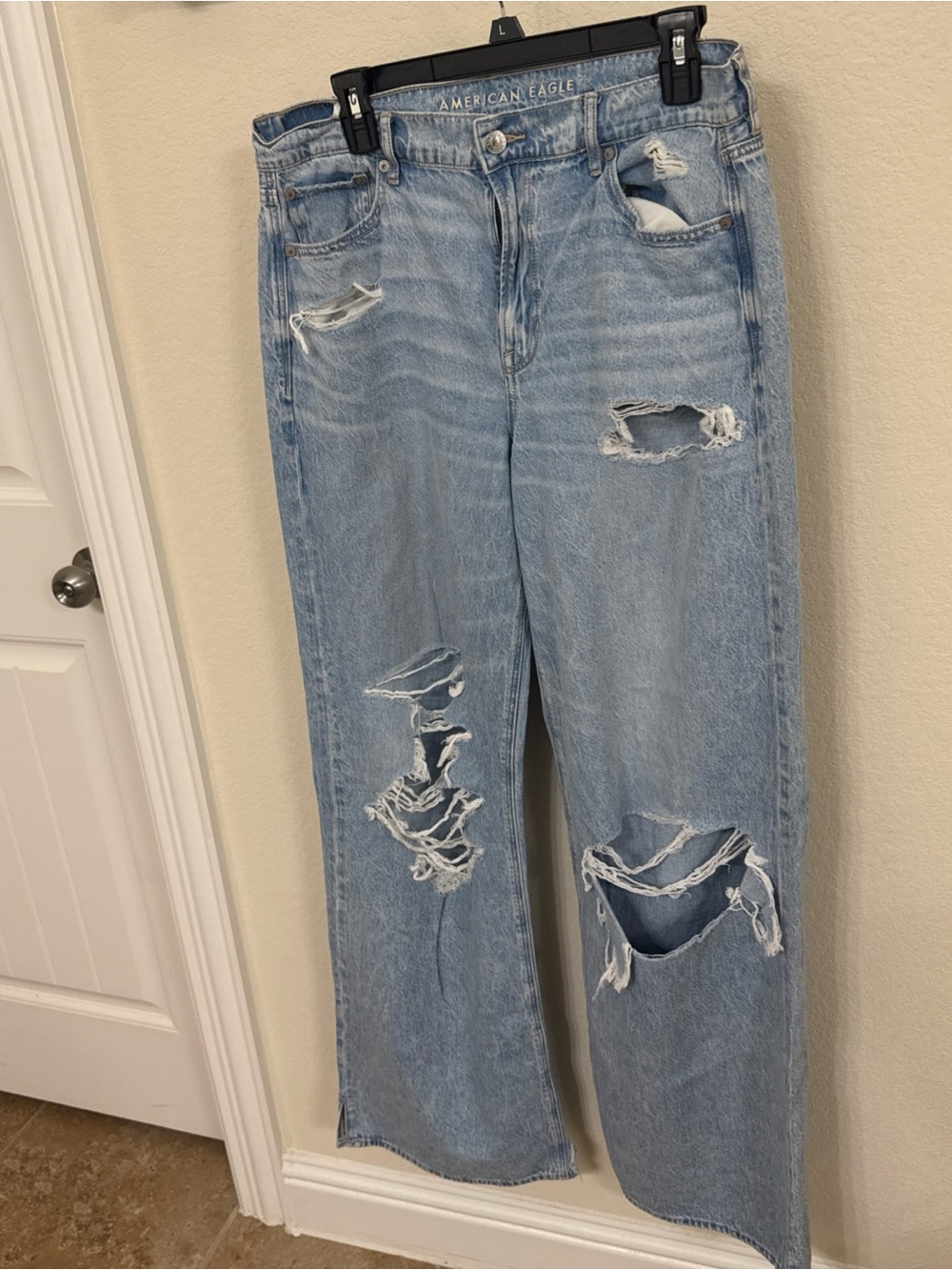 American Eagle Outfitters Light Blue Distressed Straight-Leg Jeans